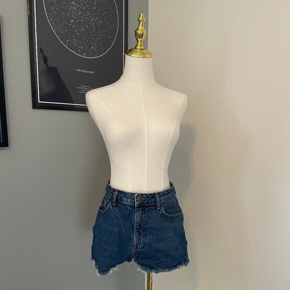 ✨3/$20✨ Forever 21 Denim Cutoff Shorts - Picture 2 of 3